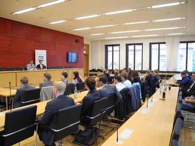 Podiumsdiskussion zum Thema Hochschule und Digitalisierung mit TU-Pr&auml;sidenten Prof. Wolfgang Herrmann <br />